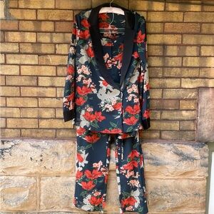 Pretty Little Thing Floral Two-Piece Suit